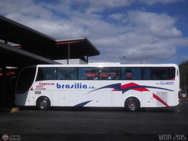 Expreso Brasilia 6591 por Waldir Mata