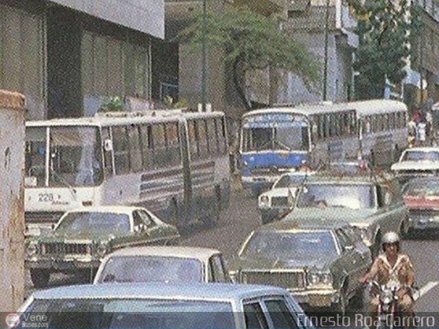 Instituto Municipal de Transporte Colectivo 228 por Jhon Ochoa