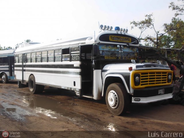 ZU - Ra�l Leoni 24 por Luis Enrique Carrero