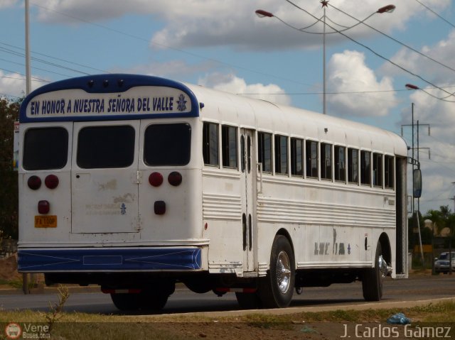 Particular NO USAR M�S 898 por Alvin Rond�n