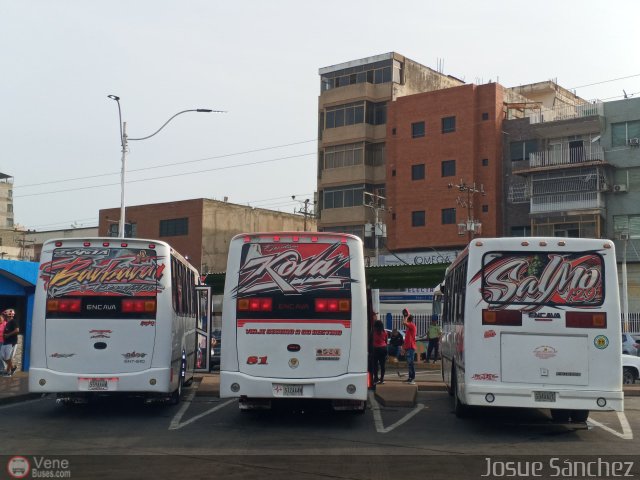 Garajes Paradas y Terminales Puerto-la-Cruz por Josue Snchez