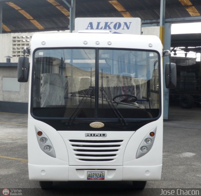 Sin identificacin o Desconocido Alkon Hino por Jos Chacn