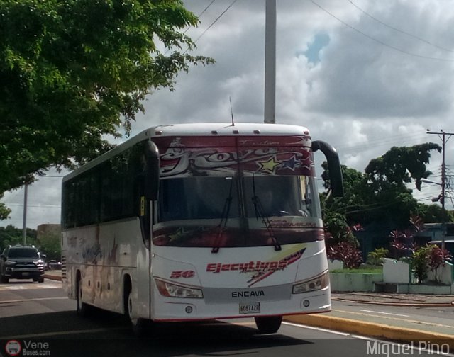 Ejecutivos Kova 056 por Miguel Pino