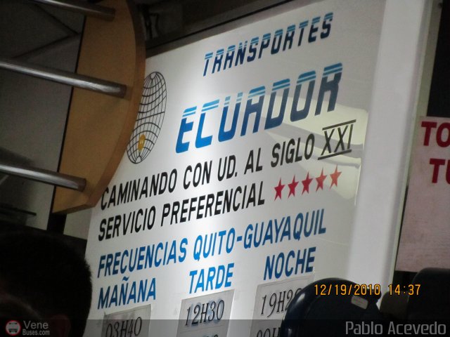 Garajes Paradas y Terminales Quito por Pablo Acevedo