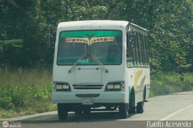 Particular o Desconocido Miranda por Pablo Acevedo