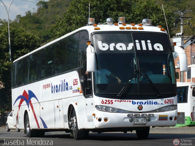 Expreso Brasilia 6255 por Joseba Mendoza