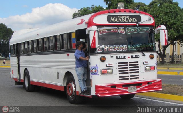 Transporte Agua Blanca 23 por Andrs Ascanio