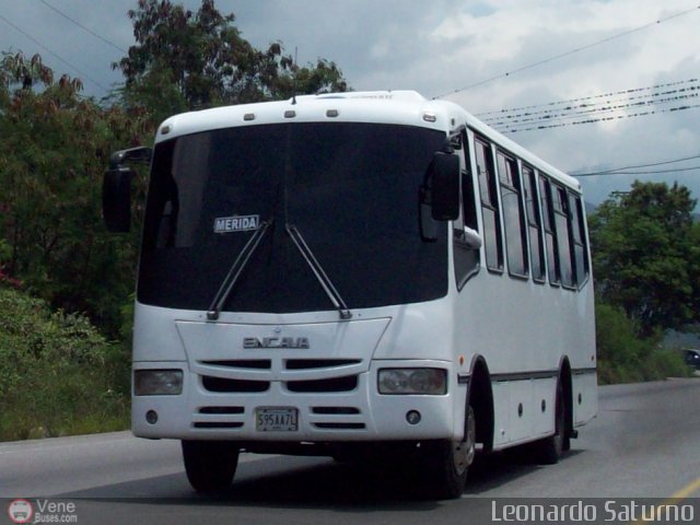 Particular o Desconocido 595 por Leonardo Saturno