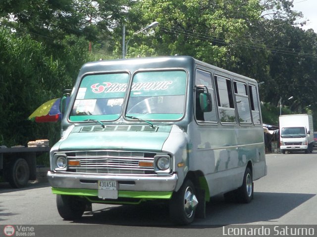 Particular o Desconocido 097 por Leonardo Saturno