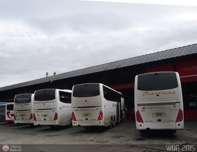 Garajes Paradas y Terminales Caracas por Waldir Mata