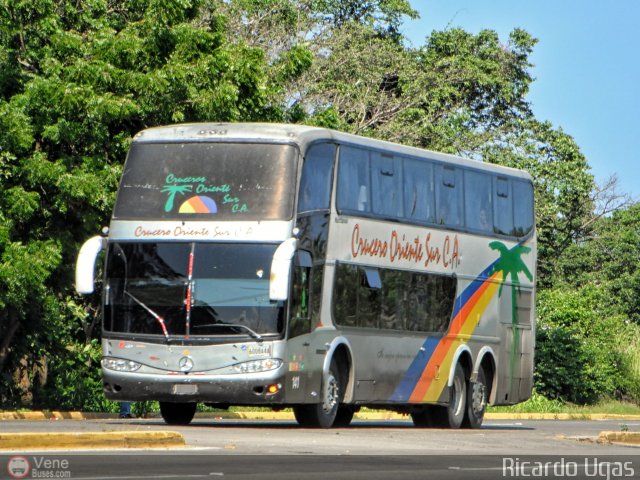 Cruceros Oriente Sur 141 por Ricardo Ugas