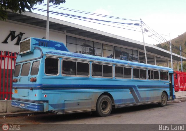 Transporte Grecar 01 por Waldir Mata