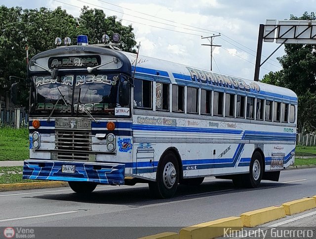 Transporte Agua Blanca 07 por Kimberly Guerrero