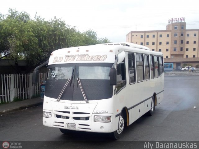 U.C. 23 de Enero 129 por Aly Baranauskas