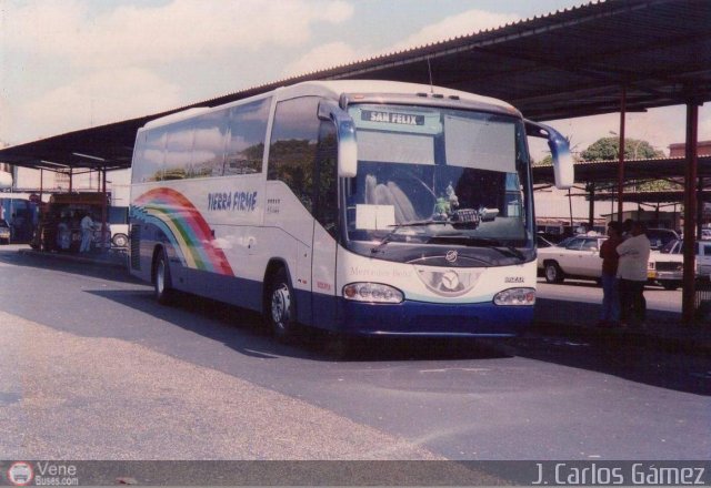 Colectivos Tierra Firme 2300 por J. Carlos Gmez