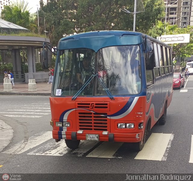 DC - A.C. de Transp. La Reina De Ciudad Tiuna 033 por Jonnathan Rodr�guez