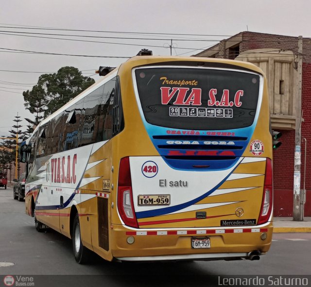 Transporte Va S.A.C. 420 por Leonardo Saturno