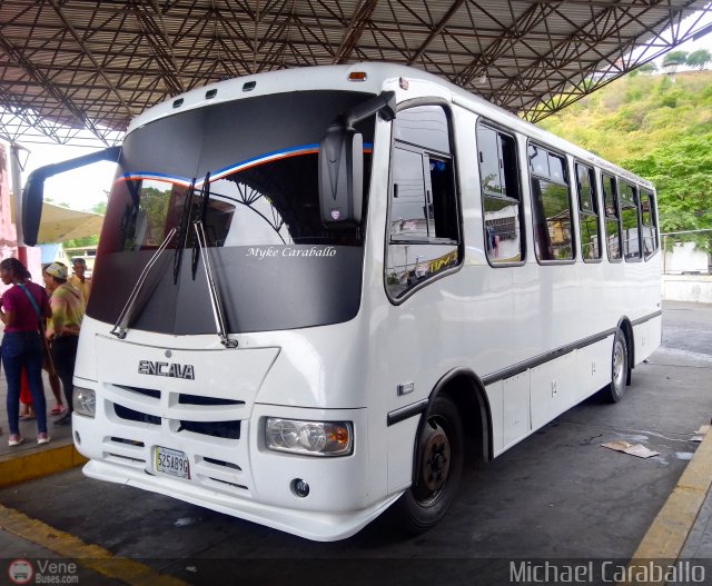 Particular o Desconocido Carupano por Michael Caraballo