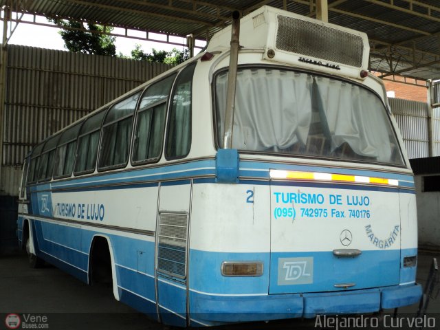 Turismo de Lujo 002 por Alejandro Curvelo