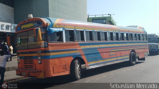 ZU - Colectivos Los Laureles C.A 07 por Sebasti�n Mercado