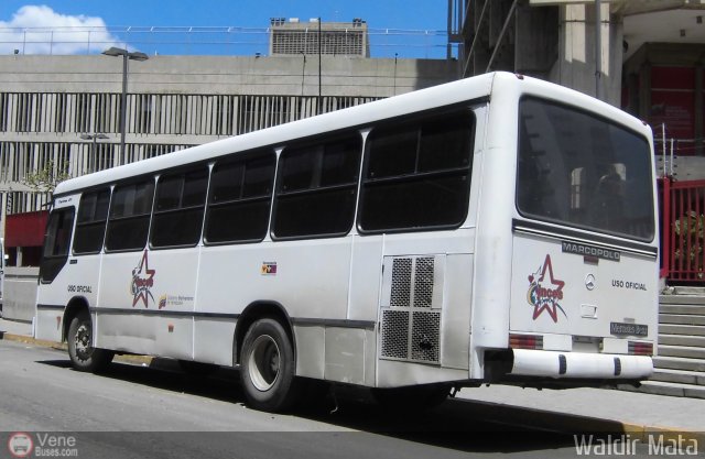 Inst.Nac. de Capacitaci�n y Educaci�n Socialista 999 por Waldir Mata