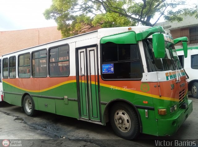 Organizaciones Unidas de C. Caracas - La Guaira 555 por V�ctor Barrios