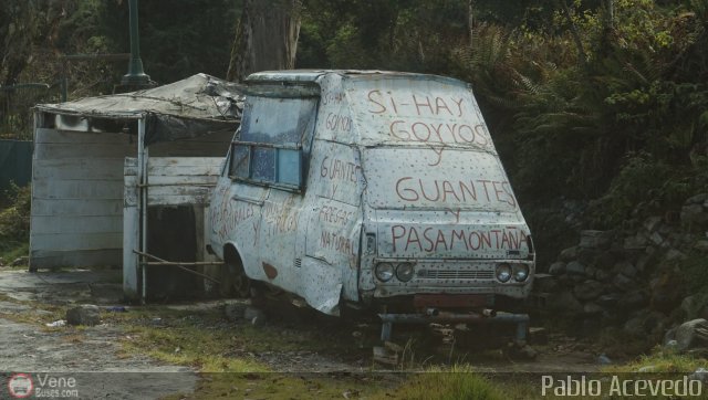 En Chiveras Abandonados Recuperacin Toyota Hiace por Pablo Acevedo