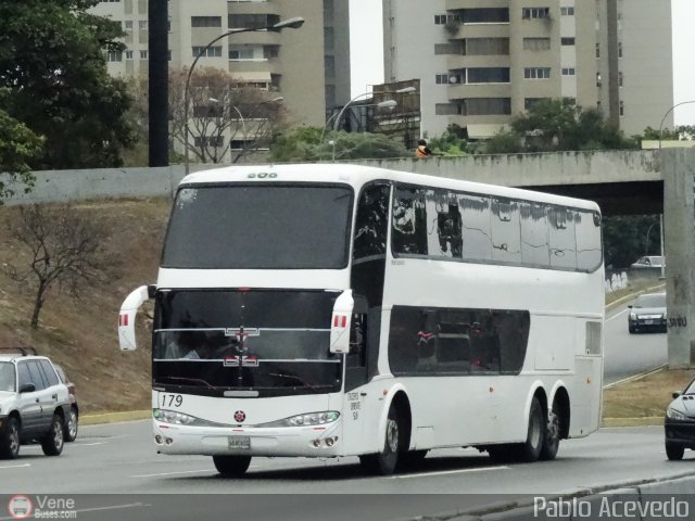 Cruceros Oriente Sur 179 por Pablo Acevedo