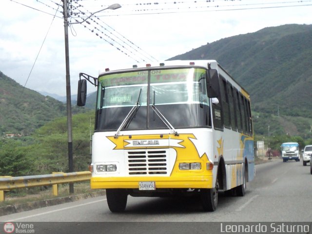 Uni�n Expresos Tovar 24 por Leonardo Saturno