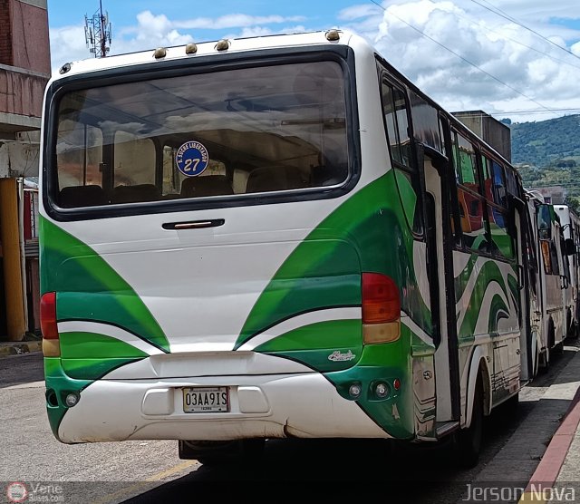 TA - Barrio Sucre Libertador 27 por Jerson Nova