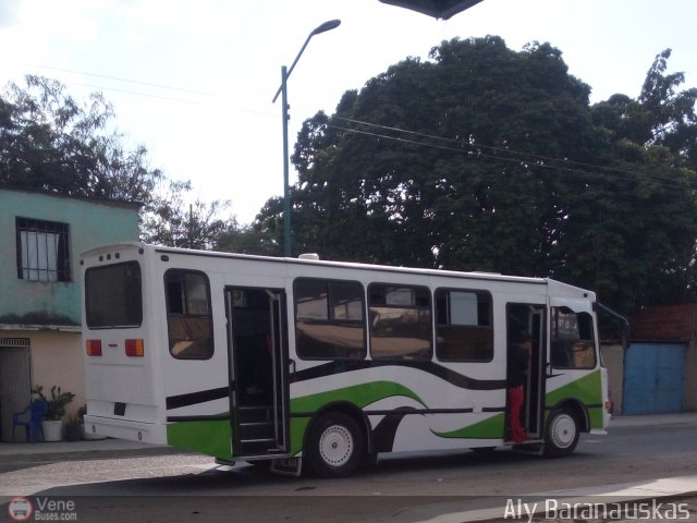 CA - Unin Vivienda Popular Los Guayos 083 por Aly Baranauskas