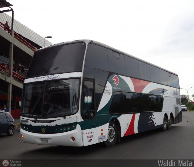 Expresos M�rida 0123 por Waldir Mata