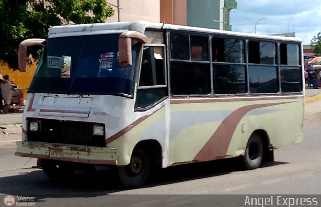 ZU - Los Claveles 68 por �ngel Delgado