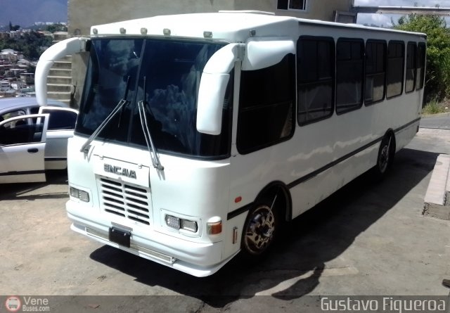 Particular o Desconocido GF01 por Gustavo Figueroa