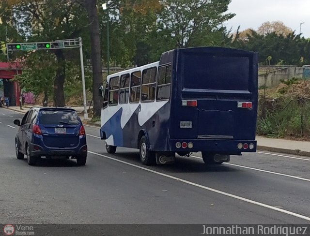 Particular o Desconocido 058 por Jonnathan Rodr�guez