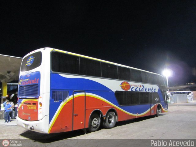 Expresos Occidente 101 por Pablo Acevedo