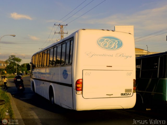 Ejecutivos Boga 12 por Jes�s Valero