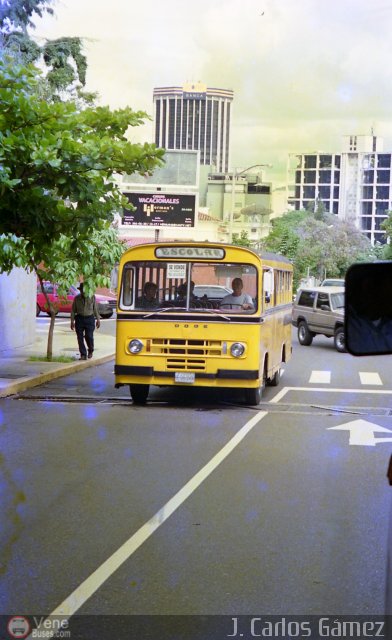 Universitarios y Escolares E00 por Pablo Acevedo