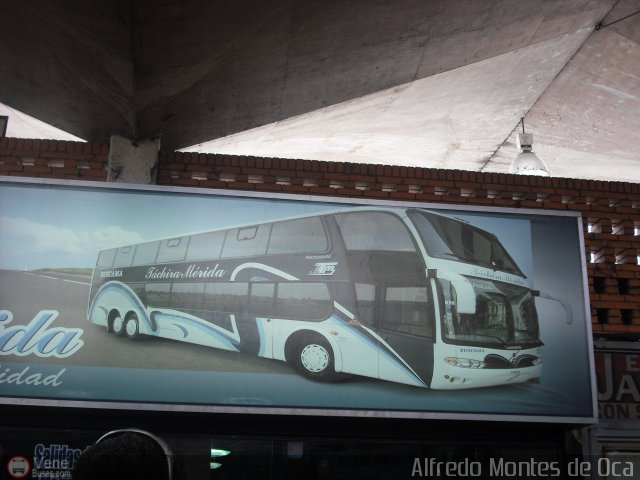 Garajes Paradas y Terminales San-Cristobal por Alfredo Montes de Oca