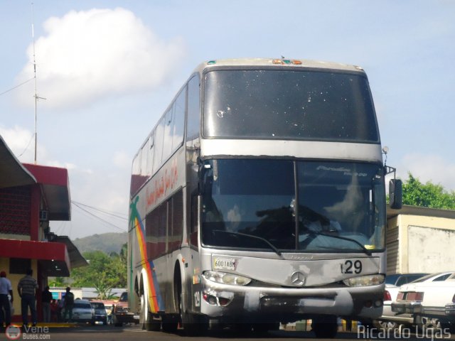 Cruceros Oriente Sur 129 por Ricardo Ugas