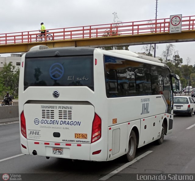 Transportes JHL 962 por Leonardo Saturno