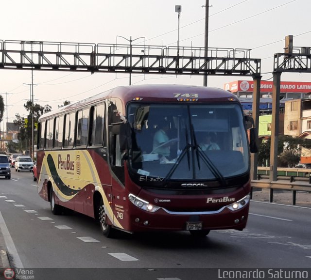 Empresa de Transporte Per� Bus S.A. 743 por Leonardo Saturno