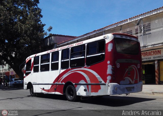 Cooperativa Carlos Arvelo 18 por Andrs Ascanio
