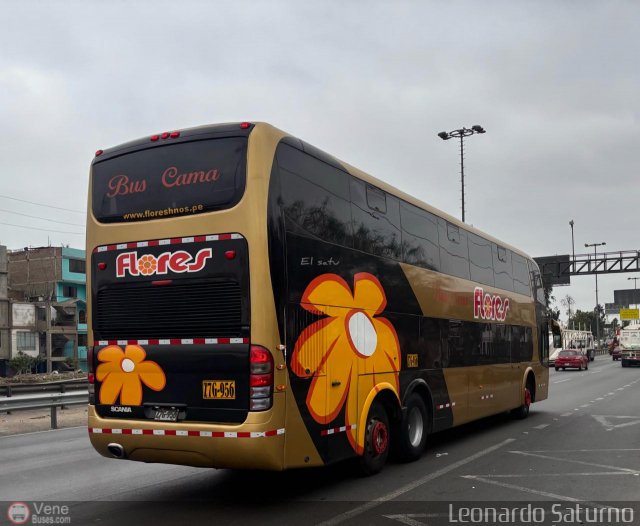 Transporte Flores Hermanos S.R.L 956 por Leonardo Saturno