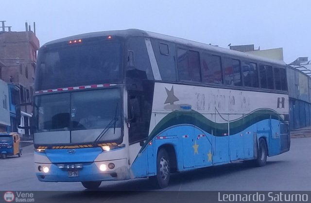 Turismo Apstol San Pedro 956 por Leonardo Saturno