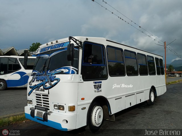 L�nea 1ero de Octubre 042 por Jos� Brice�o