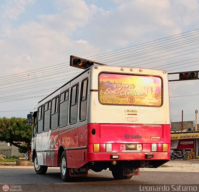 ME - L�nea Monumental 11 por Leonardo Saturno