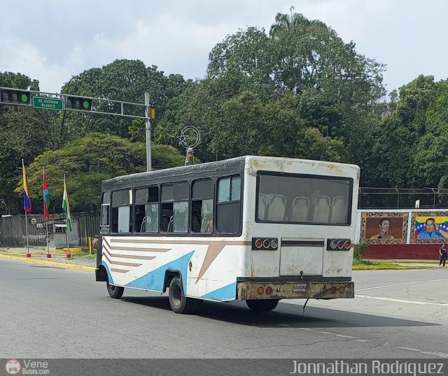 DC - Coop. de Transp. Fuerza Socialista Tiuna 330 por Jonnathan Rodr�guez