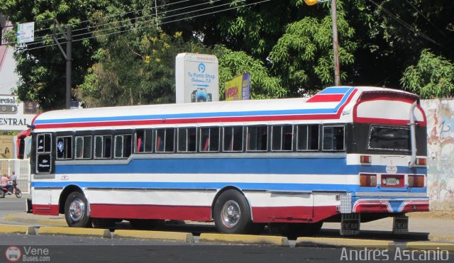 Transporte Agua Blanca 38 por Andr�s Ascanio