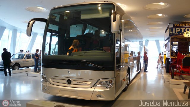 Mercedes-Benz Museum Travego por Joseba Mendoza